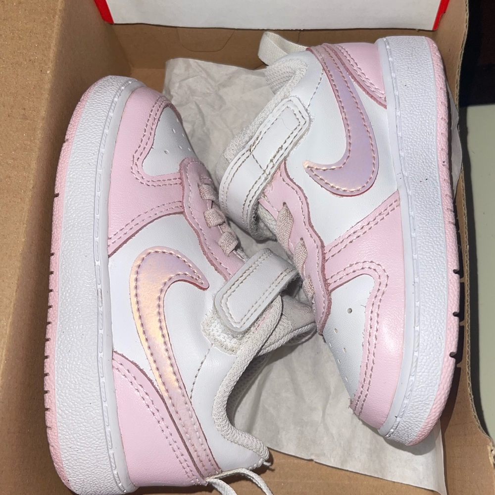 6c Nike court borough low 2 (white/pink foam)